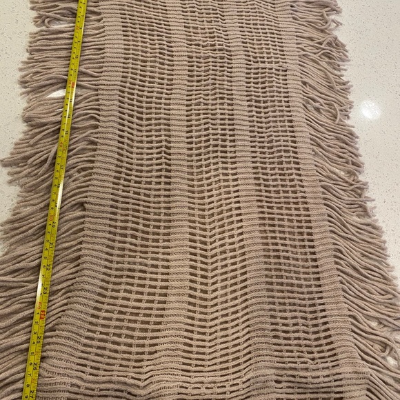 B.P. Infinity scarf color dusty mauve with tassels - Picture 4 of 6